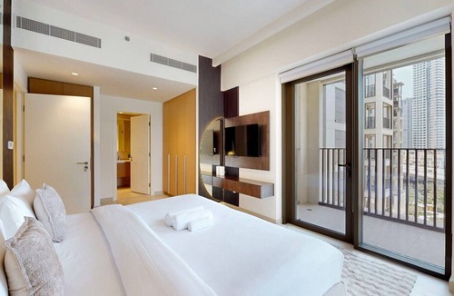 Dubai Apartment | Sleek 3 Bed in Creek Harbour l Private Lagoon, Gym
