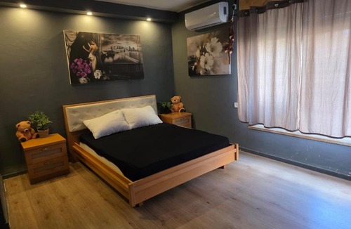 Kiryat Motzkin Apartment | Slice of life