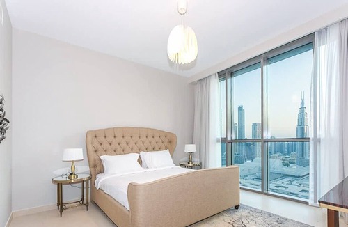 Bur Dubai Apartment | Sophisticated 3BR with Maids Room in Downtown