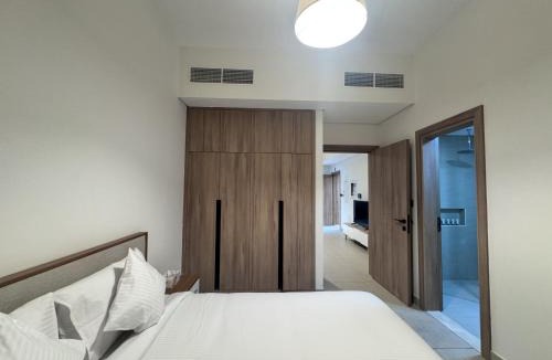 Al Satwa Apartment | Spacious 1BR Apartment in Jumeirah Garden City