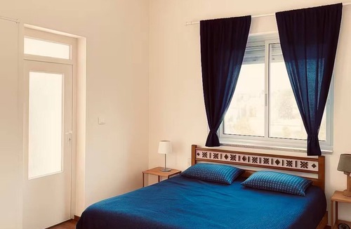 Al Abdali Apartment | Spacious 6-bedroom apartment in peaceful Amman with AC