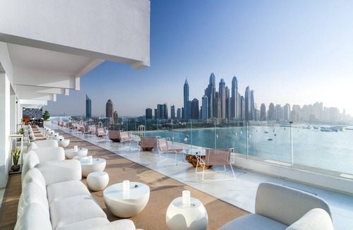 Palm Jumeirah Apartment | Spacious Beachside 2BR+M at FIVE Palm Jumeirah