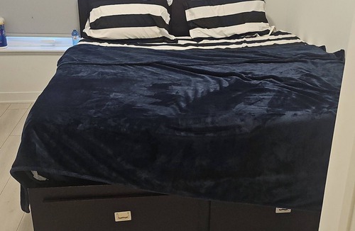 Fletchers Creek South Condo | Spacious Master Ensuite Room w King Size Bed, Hi-Speed Wifi, A/C, Fan & Dresser