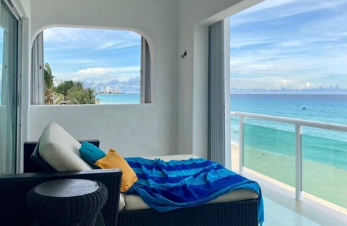 Punta Cancun Condo | SPECTACULAR BEACH FRONT VIEW-RELAX IN A PRIVATE LOCATION, WE OFFER DISCOUNTS.