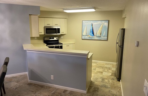 Isla del Sol Condo | St. Pete Beach Bahia 155 Vista Verde East - Super Clean! - 2/2 Condo Sleeps 6