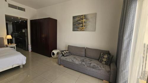 Al Hamra Village Apartment | Star studio