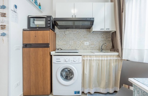 Mondello Apartment | Studio 'Flat Blu Palermo Mondello' with Shared Pool, Shared Terrace & Air Conditioning