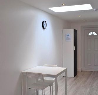 Northolt Mandeville Apartment | Studio near Heathrew Airport