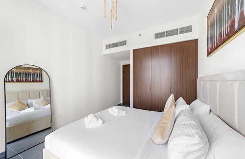 Dubai Apartment | Stylish 1 Bedroom High Floor in Creek Edge
