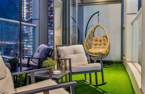 Business Bay Apartment | Stylish 1BR in Business Bay | Burj Khalifa View