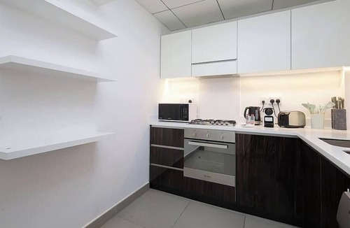 Al Sufouh 1 Apartment | Stylish Al Sufouh Apartment W Pool & Gym Access