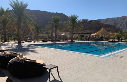 Muscat Apartment | Stylish Apartment with a Jacuzzi Park&Pool View
