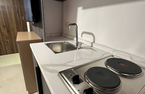 Amman Apartment | Stylish Luxe Apartment Fr 0005