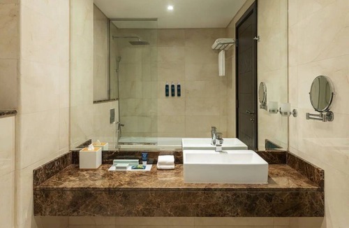 Dubai Production City Hotel | Superior King | FourPoints Dubai | Pool, Spa, Marina + Beach Close | 2 Units