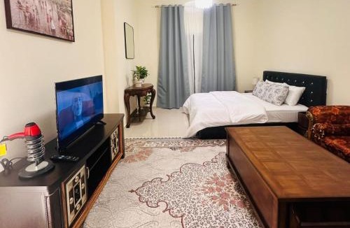 Al Hamra Village Apartment | Sweet Home RB 5
