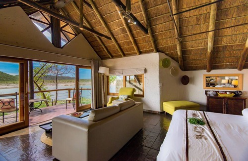 Madikwe Game Reserve Cabin | Tau Game Lodge