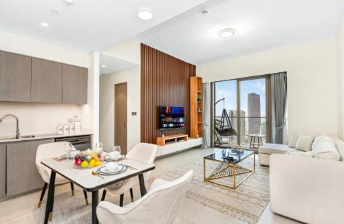 Trade Centre 1 Apartment | The Bellagge Signature Stays Grande 2BRs with Burj Views