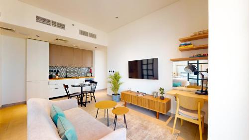 Jumeirah Village Triangle Hotel | The Community Jumeirah Village