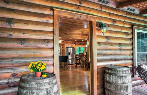 Lake Lure Cabin | The Ginger Fox Log Cabin w/Resort Perks | Lake Lure