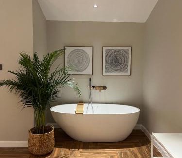 Abu Dhabi House | The Hidden Lodge