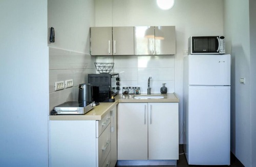 Haifa Apartment | The Printhouse Boutique Studio 8