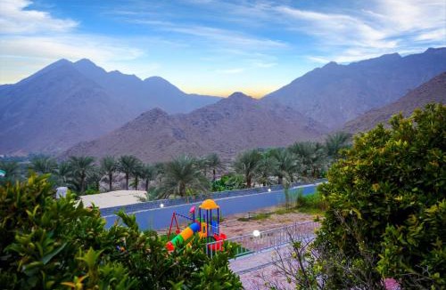 Al Kubus Villa | The Sunshine Farm by Al Dana Paradise Luxury 6BR Secluded Nature Mountains