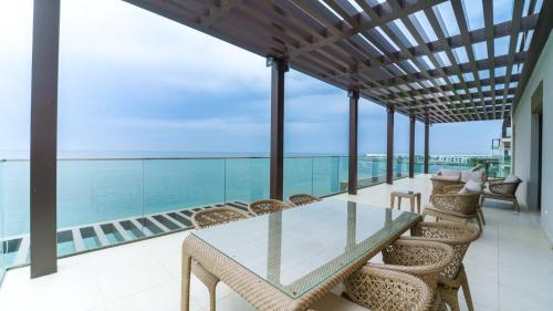 Sharm Resort | Three Bedrooms Apartment at Address Residence Fujairah by Solo Realty
