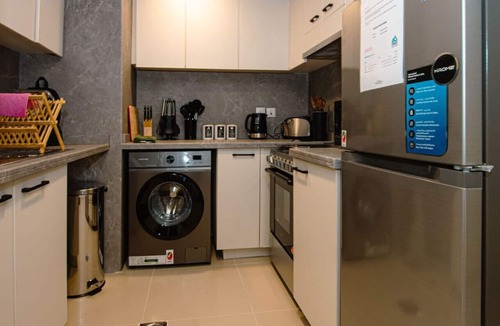Ras Al Khaimah Apartment | Top-Floor Corner Seaview Haven