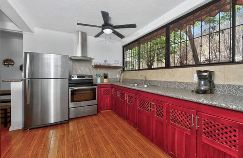 Playa Hermosa Villa | Tranquil 2-bedroom villa with AC in Playa Hermosa