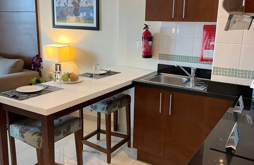Dubai Sports City Apartment | Treppan Hotel & Suites by Fakhruddin