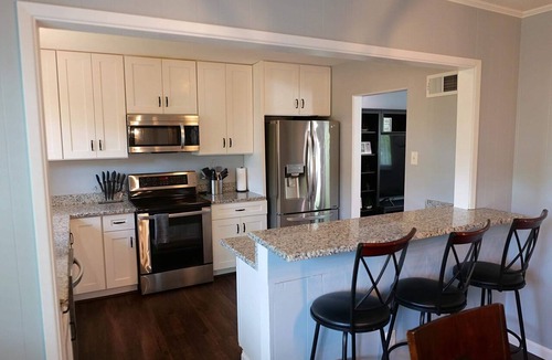 Sappington House | Two blocks front Grants Farm! Pets allowed fenced.