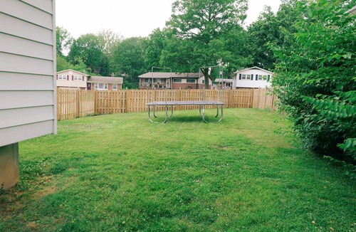 Sappington House | Two blocks front Grants Farm! Pets allowed fenced.