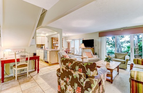 Fernandina Beach House | Two-Floor Beachwood Villa in Gated Amelia Island Resort!