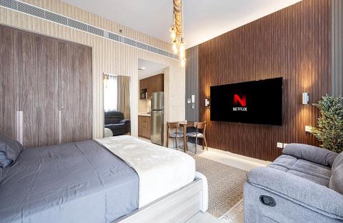 Sharjah Apartment | Ultra Luxury Apartment by Blue Cloud Holidays