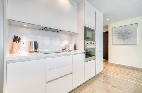 Downtown Dubai Apartment | Upscale 2BR w/Burj Khalifa & Fountain Views