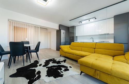 Sector 2 Apartment | Vanda