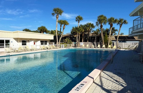 Golden Beach Apartment | Venice Villas Studio – Pool & 2 Min Walk To Beach