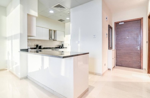 Palm Jumeirah Apartment | Vibrant Palm Lifestyle and Mediterranean Charm