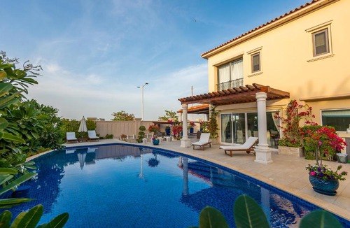 Abu Dhabi Villa | Villa Lazuli - Saadiyat Island - A one-of-a-kind stay, with jacuzzi and pool - limited to 12
