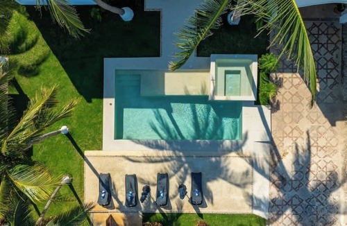Zona Hotelera House | Villa Moriska | 5BR | Unique Beachfront Escape