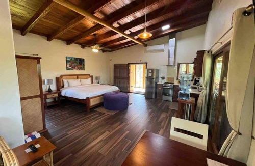 San Antonio Villa | Villa with pool