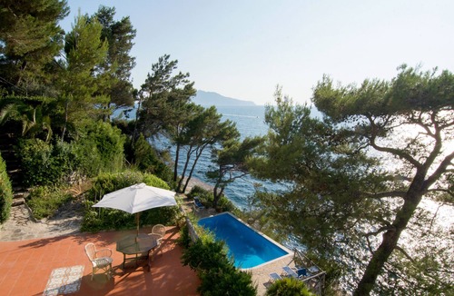 Massa Lubrense Villa | Villa with sea water swimming pool and direct access to the sea