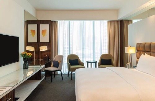 Jumeirah Lake Towers Hotel | voco Bonnington | Deluxe Room | Leisure Deck, Dubai Marina Minutes | 2 Units