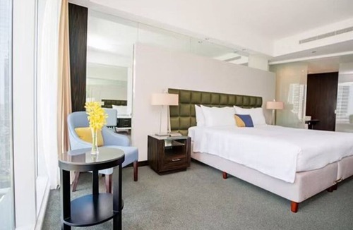 Jumeirah Lake Towers Hotel | voco Bonnington | Deluxe Room | Leisure Deck, Dubai Marina Minutes | 2 Units