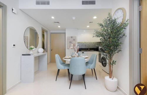 Sheikh Zayed Road Apartment | Vogue | Business Bay with See View | Metro Access