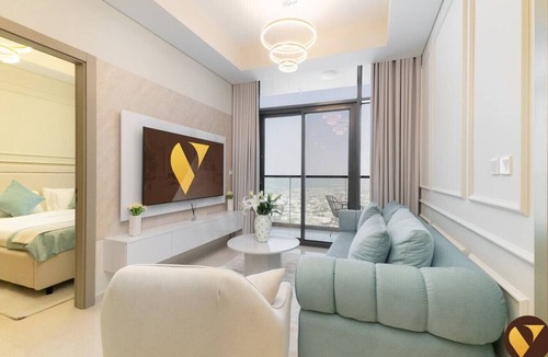 Sheikh Zayed Road Apartment | Vogue | Business Bay with See View | Metro Access