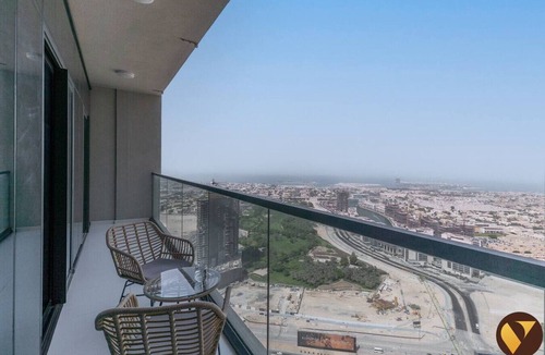 Sheikh Zayed Road Apartment | Vogue | Business Bay with See View | Metro Access