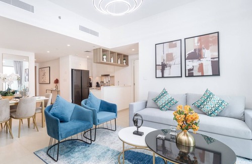 Bur Dubai Apartment | Vogue, Downtown with Easy Access to Dubai Mall