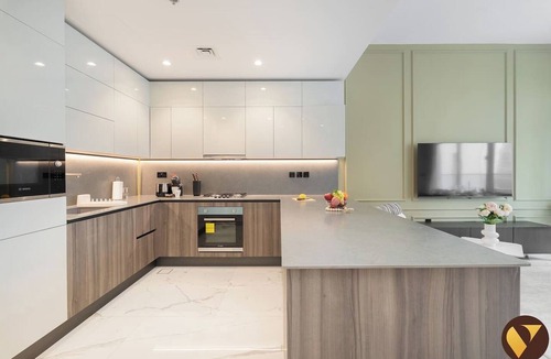 Business Bay Apartment | Vogue | Royal Regency Business Bay near Downtown