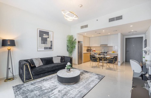 Dubai Apartment | Vogue Sky-High 1BR Retreat Harbour Views T1